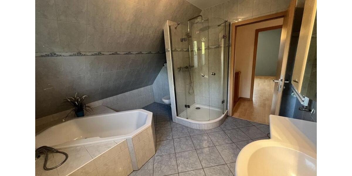 Einfamilienhaus Hennigsdorf - 4 Zimmer, 120 m&sup2;, 1.999&euro; | Angebot:26107266