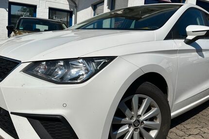 Seat Ibiza 94.000 km 9.449 &euro; Gummersbach (Zwischen Toom Markt und ATU) 51645