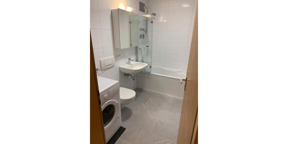 Dachgeschoßwohnung Stuttgart Lehen - 2 Zimmer, 90 m&sup2;, 1.460&euro; | Angebot:25992085