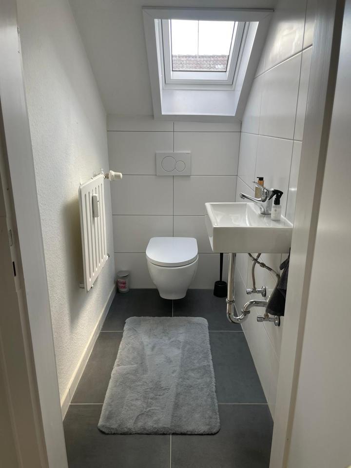 4 Zi Wohnung mit Klima und neuer Küche zimmer