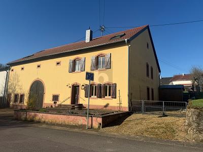 RESTAURIERTES LANDHAUS-CHARME MIT VIEL PLATZ - Mehrfamilienhaus, Wohnhaus Rehlingen-Siersburg Siersburg | Angebot:27129186