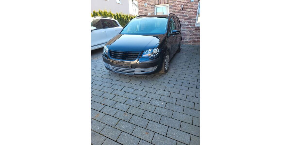 VW Touran 193.580 km 4.100 &euro; MÖLLN 23879