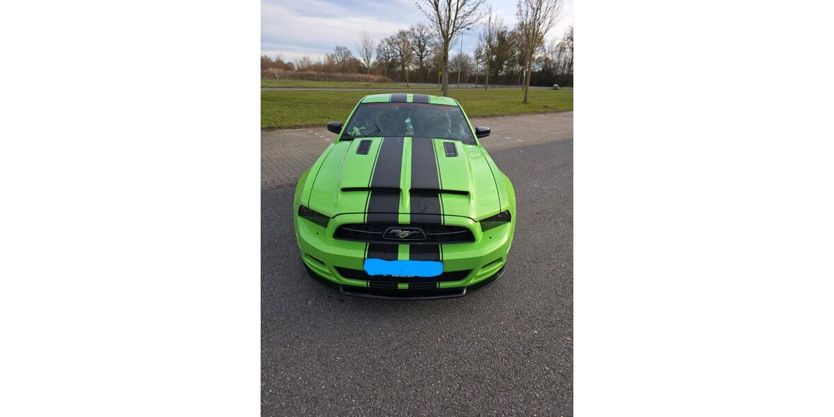 Ford Mustang 114.000 km 17.500 &euro; Klein Nordende 25336