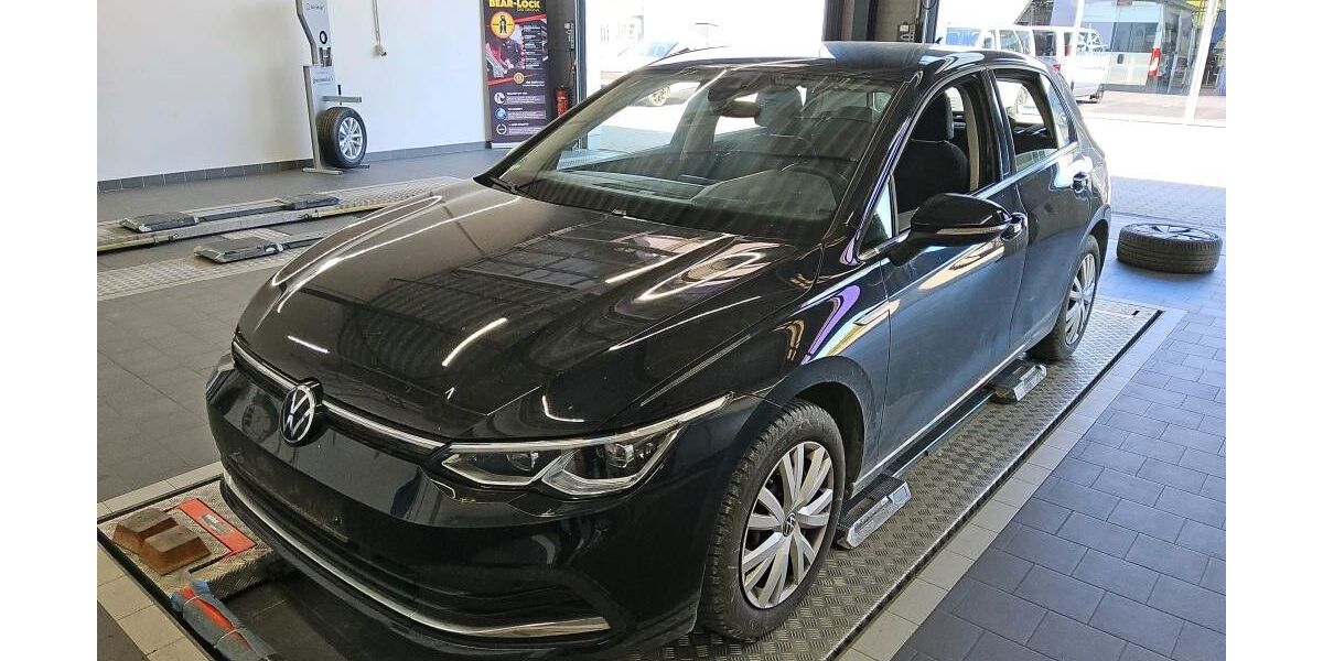 VW Golf 53.000 km 19.999 &euro; Südbrookmerland 26624