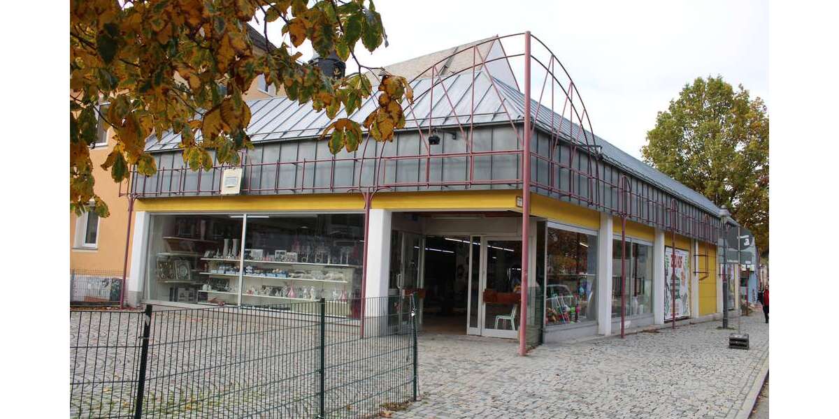 Halle in Hof 850.000 € 1070 m² zimmer