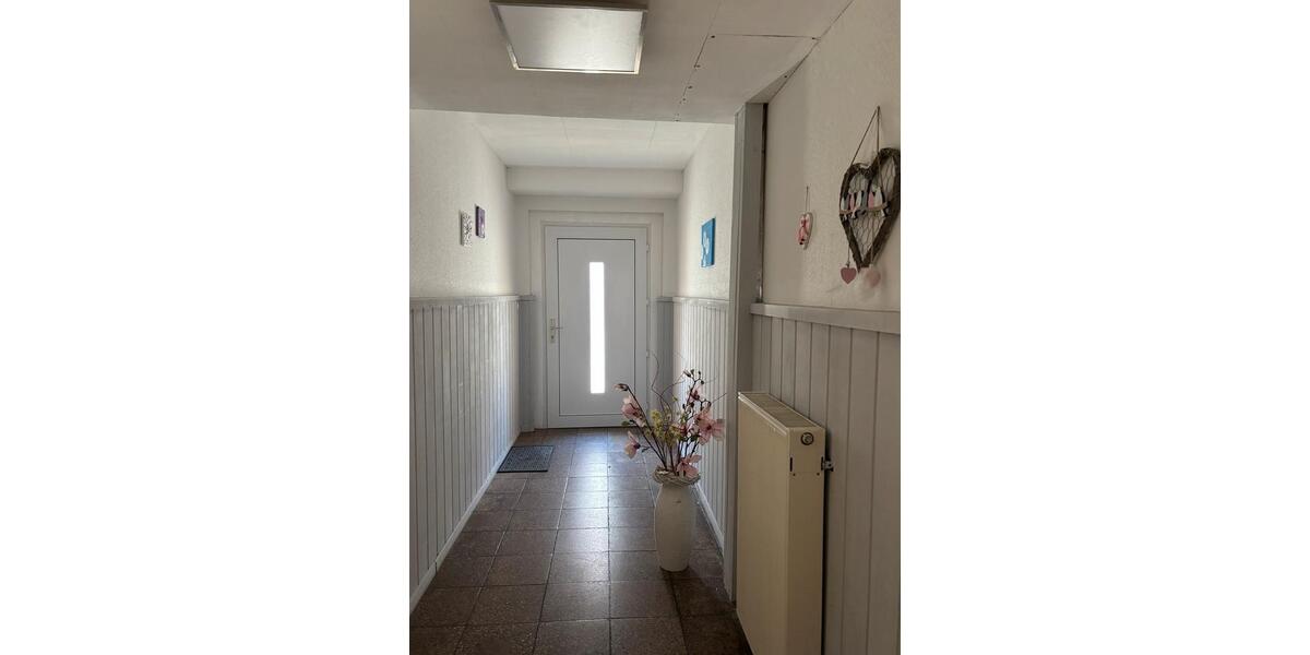 Reihenhaus Freyburg (Unstrut) - 6 Zimmer, 200 m&sup2;, 300.000&euro; | Angebot:25569680