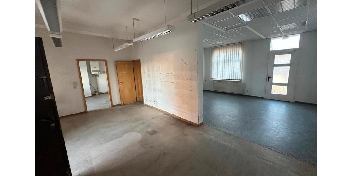 150qm,EG Wohnung zu vermieten, Keller, Parkplatz , Gasheizung 4 zimmer