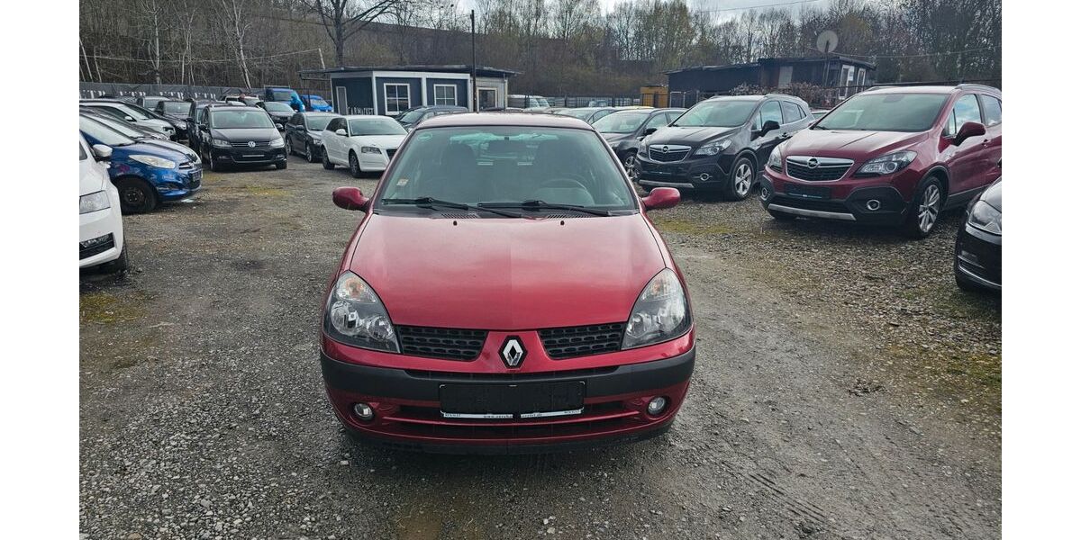 Renault Clio 76.011 km 1.590 &euro; Braunschweig 38120