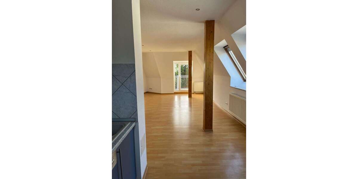 Etagenwohnung Zwickau Marienthal Ost - 3 Zimmer, 84 m&sup2;, 140.000&euro; | Angebot:26004195