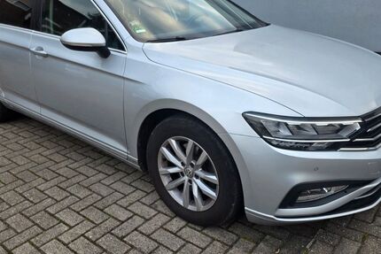 VW Passat 127.000 km 17.400 &euro; Duisburg 47167
