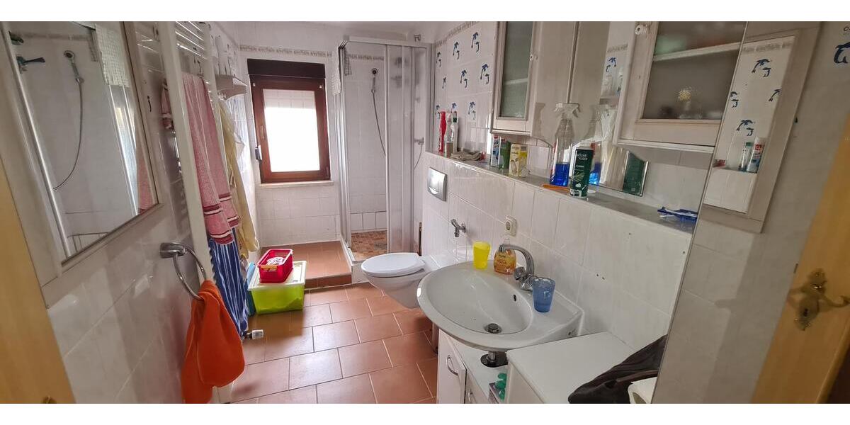 Mehrfamilienhaus mit Grundstück und Garagen , teilw. frei - Mehrfamilienhaus, Wohnhaus Kahla | Angebot:24128021