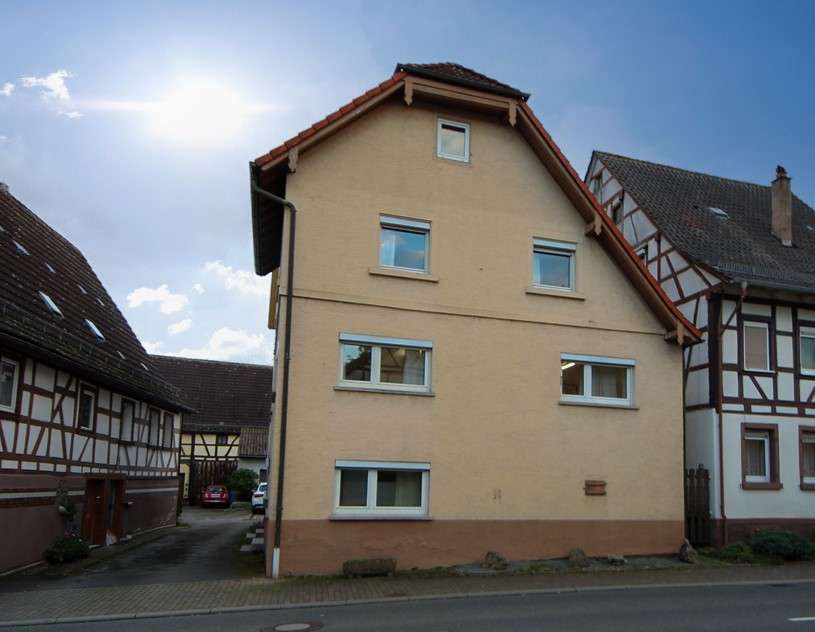 Haus zum Kaufen in Schefflenz 99.000 € 78.6 m²