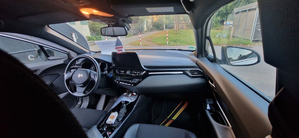 Toyota C-HR 48.000 km 21.300 &euro; Ingolstadt 85053
