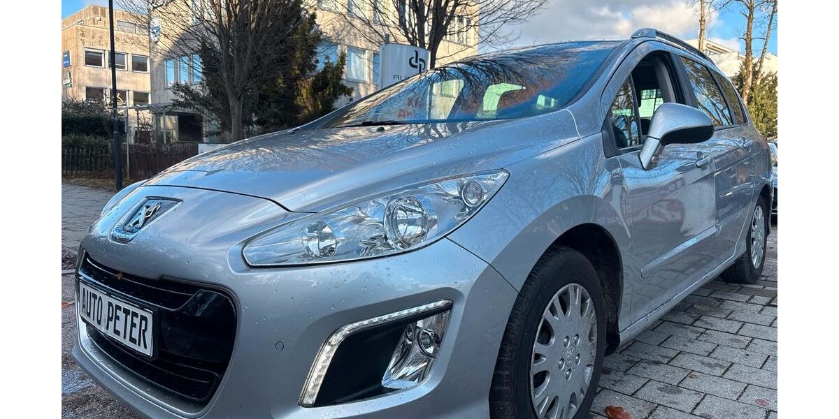 Peugeot 308 134.400 km 5.900 &euro; Riemerling 85521