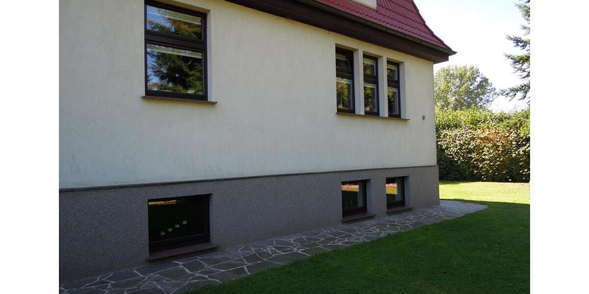 Einfamilienhaus Perleberg - 10 Zimmer, 300 m&sup2;, 420.000&euro; | Angebot:24606564