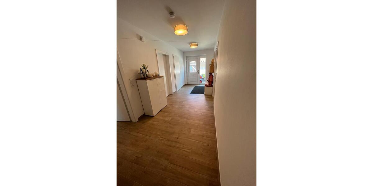 Erdgeschoßwohnung Delmenhorst Bungerhof - 4 Zimmer, 119 m&sup2;, 1.300&euro; | Angebot:26033133