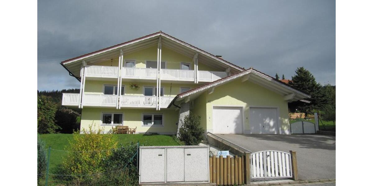 Hochwertige Wohnung im Luftkurort Lam Bayer. Wald, DG, 125 qm 4 zimmer