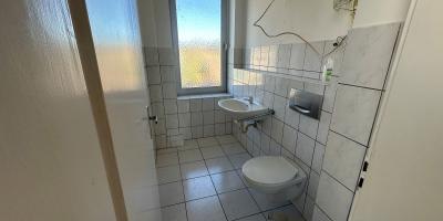 Dachgeschoßwohnung Boffzen - 3 Zimmer, 86 m&sup2;, 420&euro; | Angebot:23438511