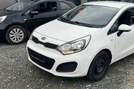 Kia Rio 163.200 km 3.890 &euro; Weiden 92637