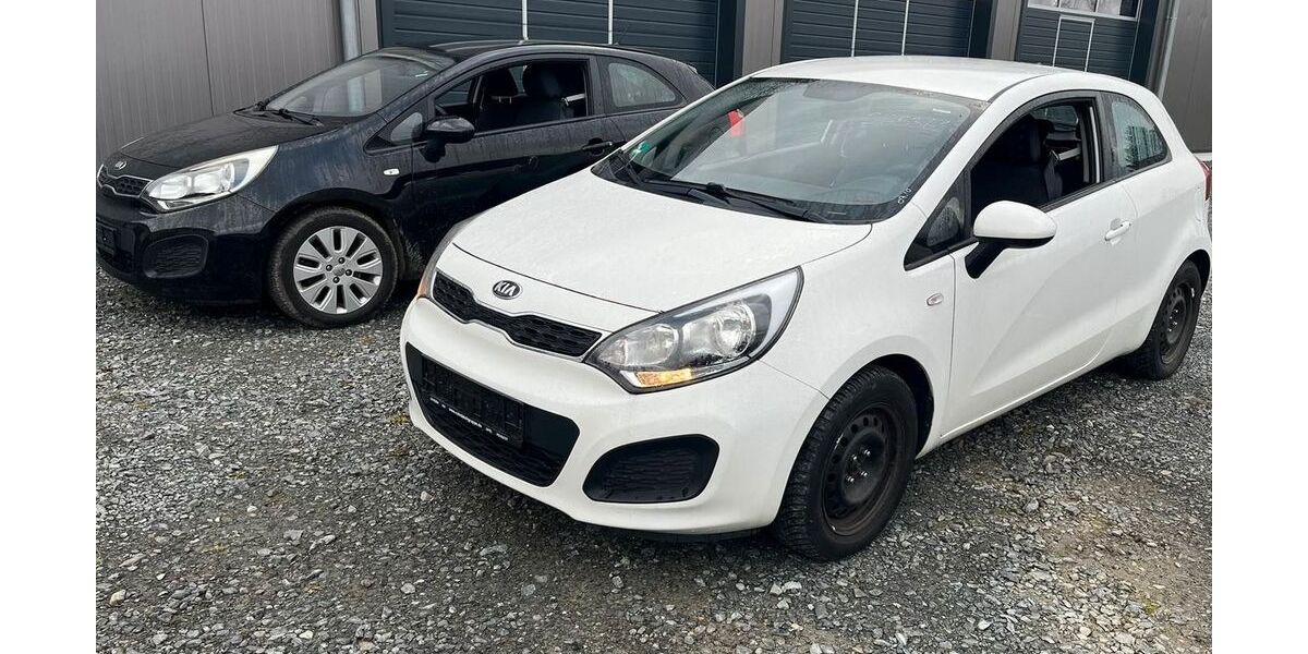 Kia Rio 163.200 km 3.890 &euro; Weiden 92637