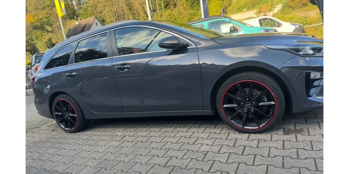 Kia ceed Sportswagon 71.000 km 18.990 &euro; Gummersbach 51645
