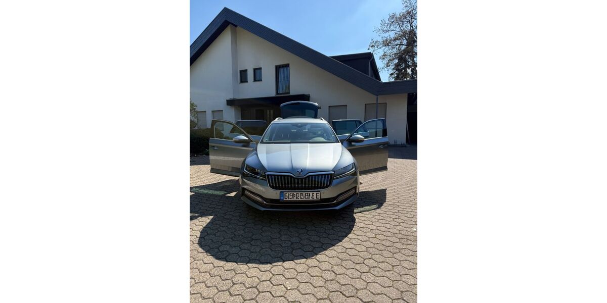 Skoda Superb 65.000 km 27.290 &euro; Bonn 53227