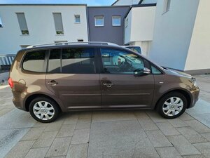 VW Touran Life BMT 199.900 km 8.900 &euro; Troisdorf 53844