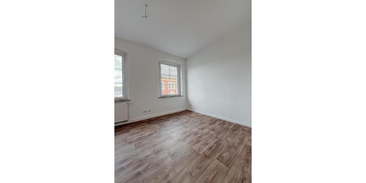 Etagenwohnung Burkhardtsdorf - 4 Zimmer, 90 m&sup2;, 600&euro; | Angebot:25581983