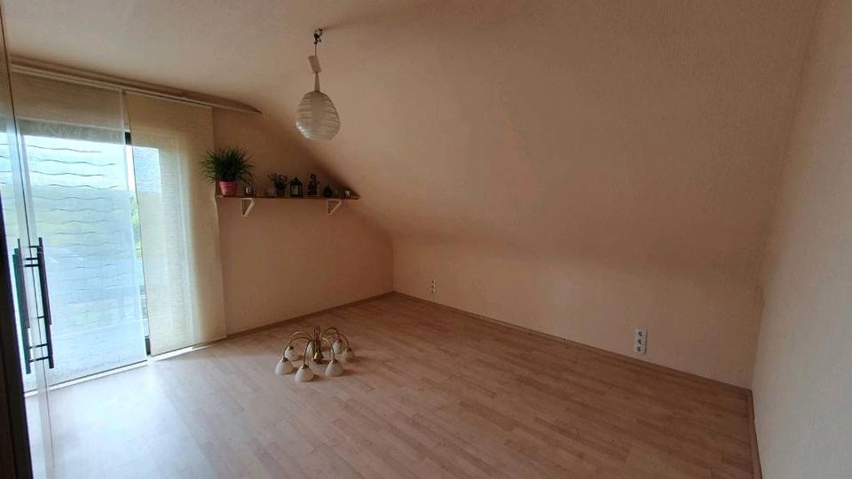 Einfamilienhaus Heusweiler - 7.5 Zimmer, 139 m&sup2;, 1.100&euro; | Angebot:26334738