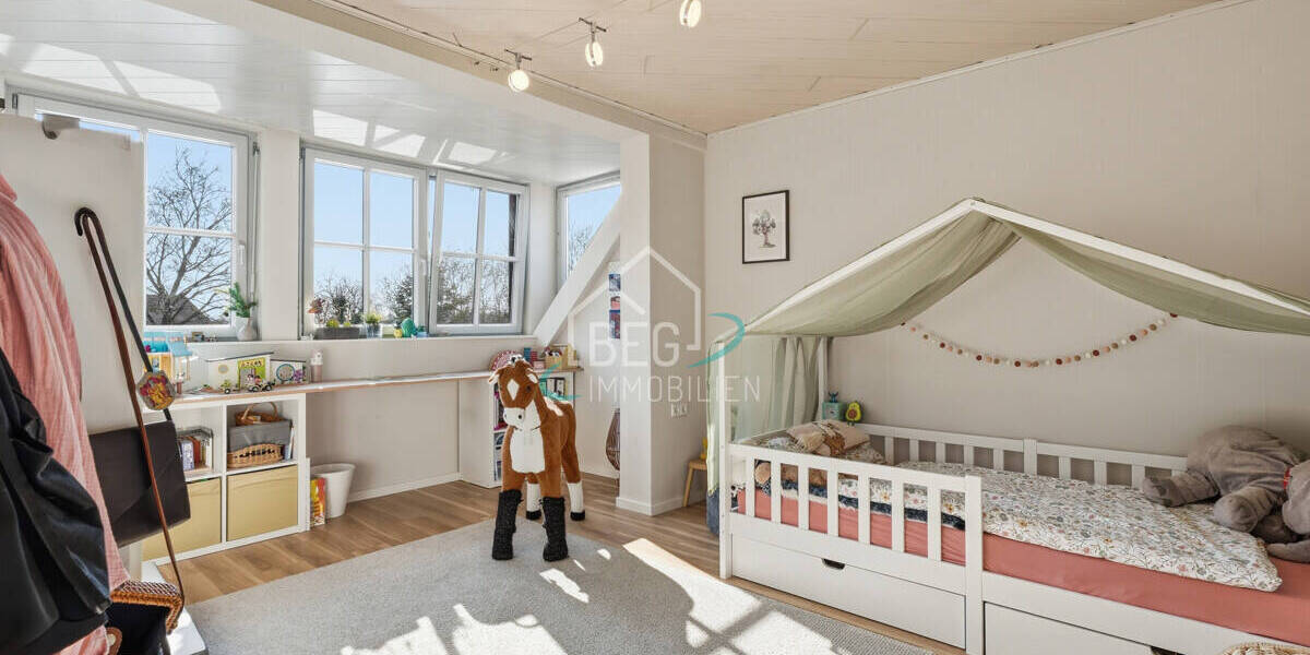 Reihenmittelhaus Waiblingen Neustadt - 4 Zimmer, 135 m&sup2;, 595.000&euro; | Angebot:26242328