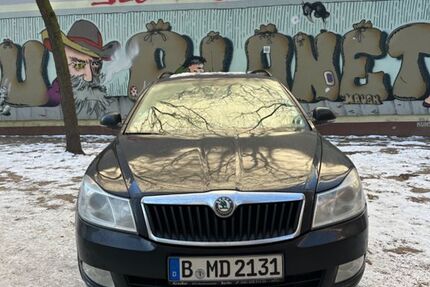 Skoda Octavia 176.000 km 5.500 &euro; Berlin 10437