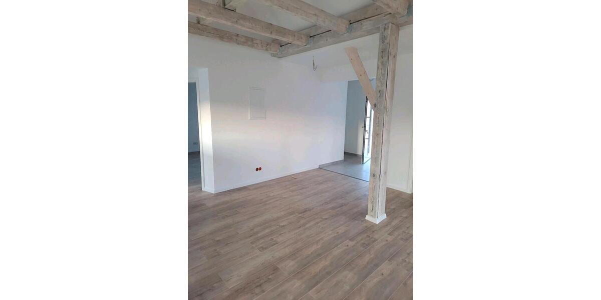 Dachgeschoßwohnung Schellerten - 3 Zimmer, 79 m&sup2;, 1.140&euro; | Angebot:26412857