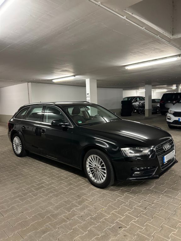 Audi A4 95.940 km 15.900 € München 81677