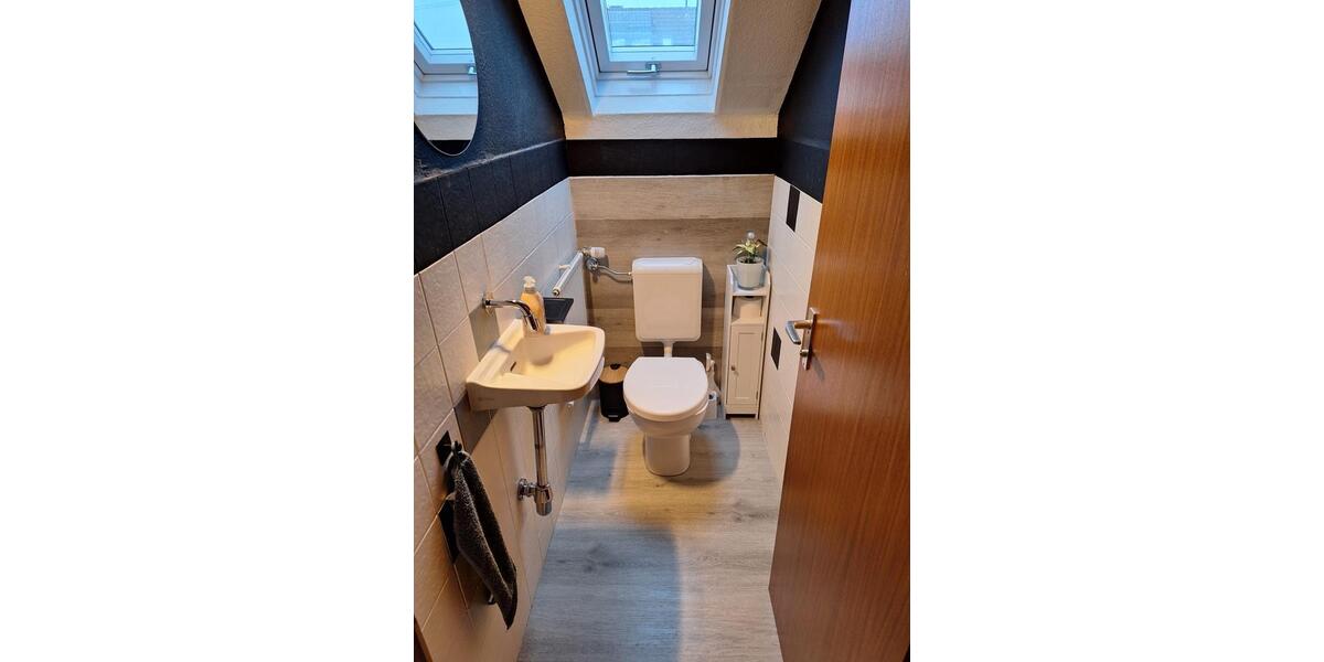 Dachgeschoßwohnung Ebersbach an der Fils - 2 Zimmer, 61 m&sup2;, 200.000&euro; | Angebot:24838456