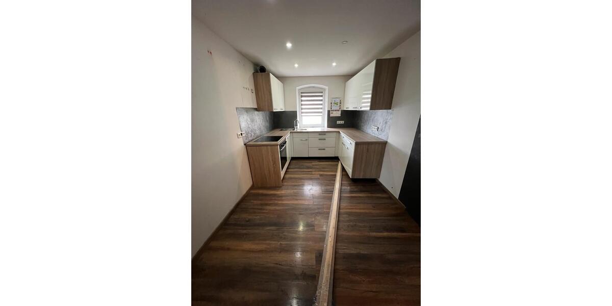 Mehrfamilienhaus, Wohnhaus Ipsheim - 7 Zimmer, 170 m&sup2;, 500.000&euro; | Angebot:27024841