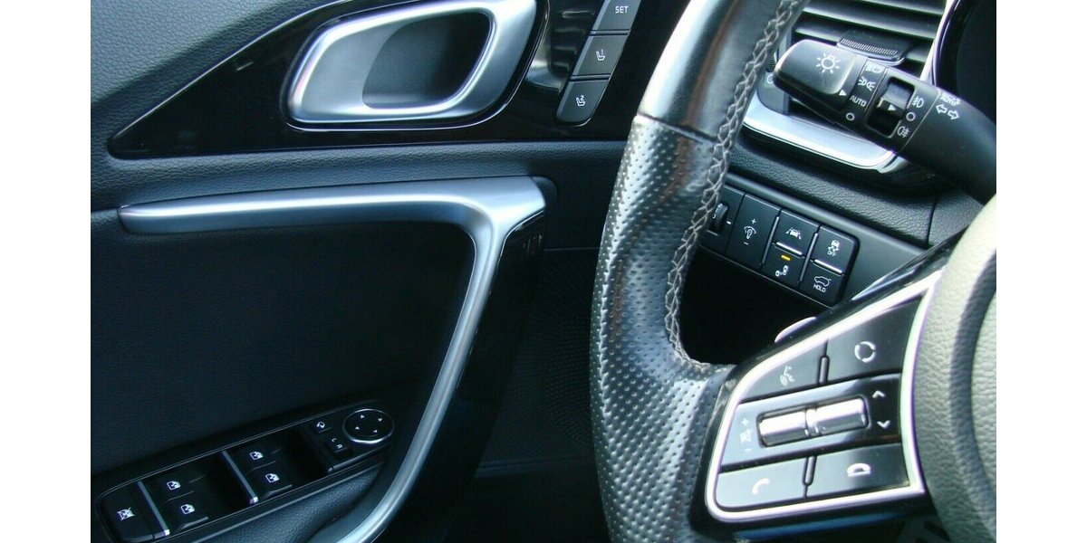 Kia ceed Sportswagon 1.4 T-GDI GT Line ACC JBL Kamera 53.120 km 18.980 &euro; Falkensee 14612