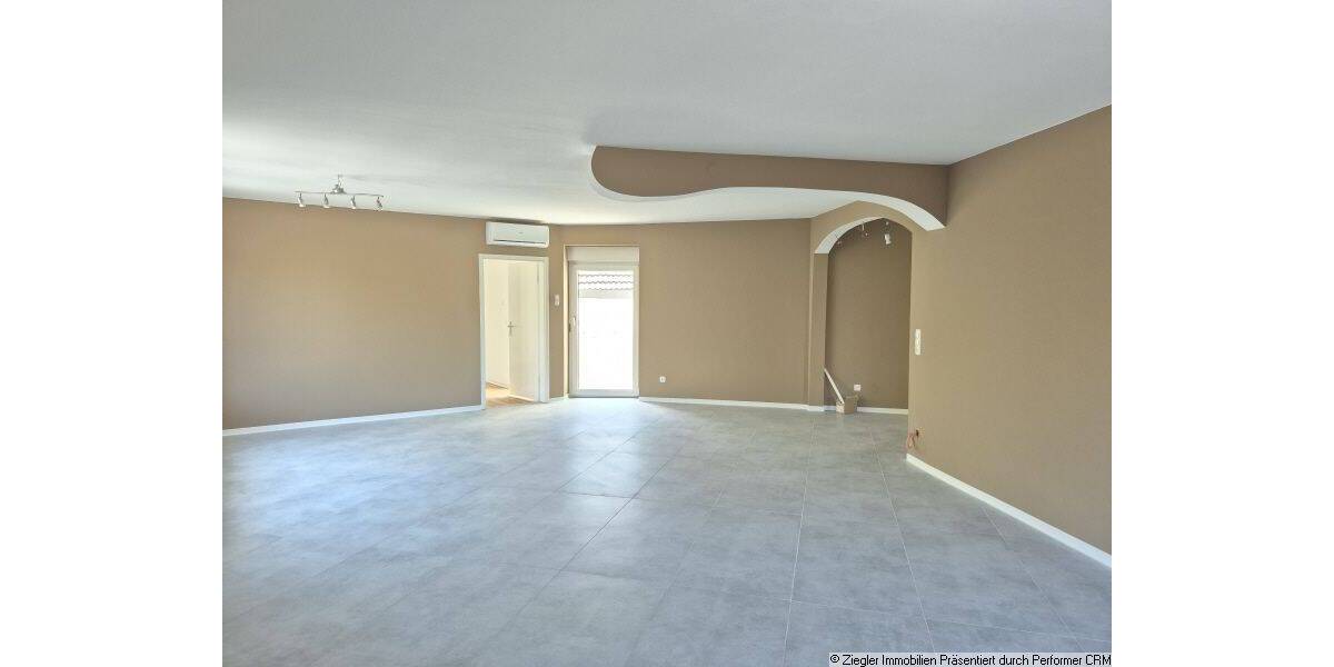 Etagenwohnung Sandhausen - 6 Zimmer, 148 m&sup2;, 1.850&euro; | Angebot:26833552