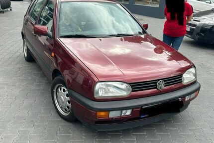 VW Golf 97.500 km 2.400 &euro; Bargteheide 22941
