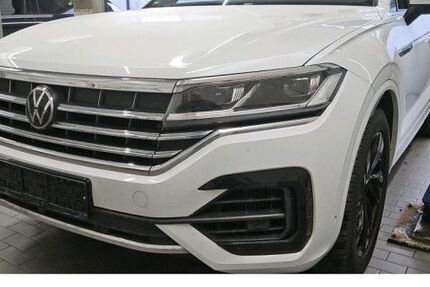 VW Touareg 94.439 km 44.380 &euro; Frankfurt 60326