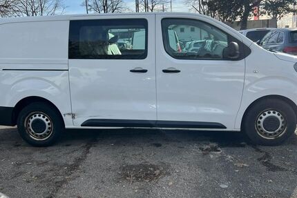 Opel Vivaro 183.000 km 16.900 € München 81243