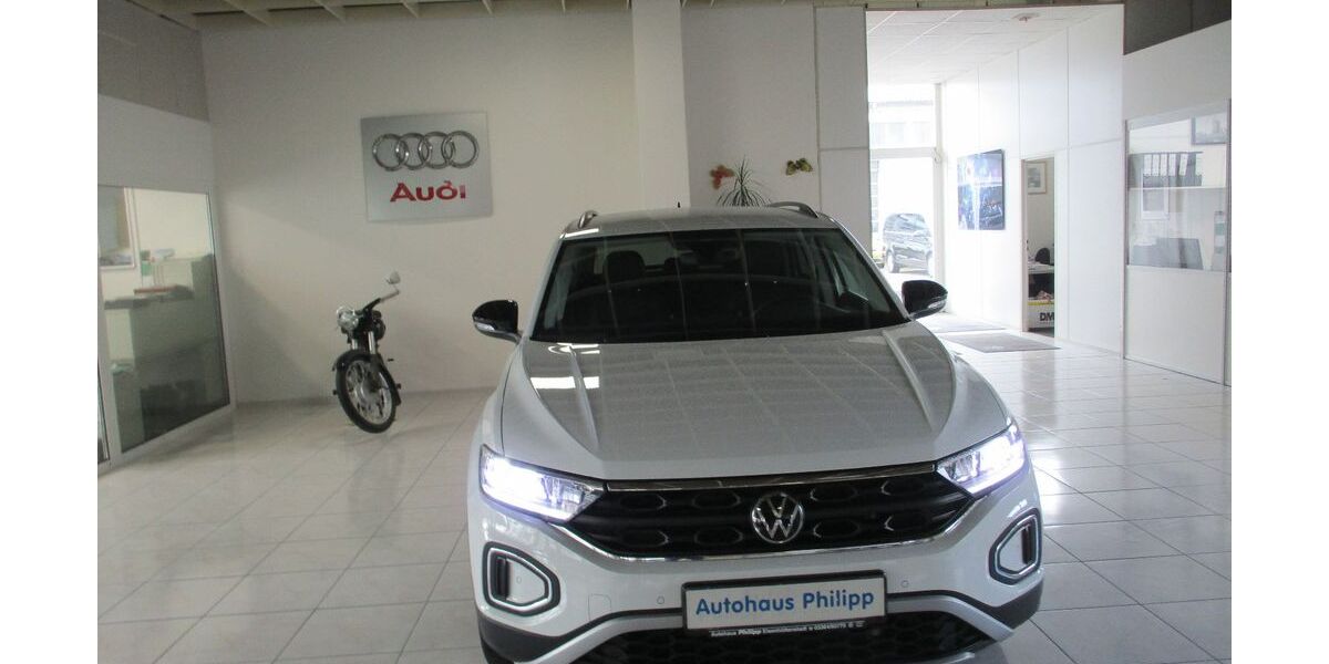 VW T-Roc 22.390 km 21.320 &euro; Eisenhüttenstadt 15890