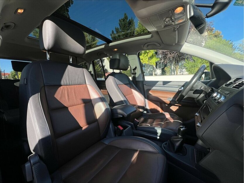 VW Touran Highline1.4 TSI Leder Pano 7-Sitzer 153.000 km 7.490 € Neckarsulm 74172