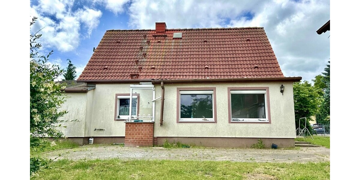 HORN IMMOBILIEN ++ Einfamilienhaus in Lebehn – Wohnen in Seenähe mit großem Grundstück - Einfamilienhaus Krackow / Lebehn Lebehn | Angebot:27034671