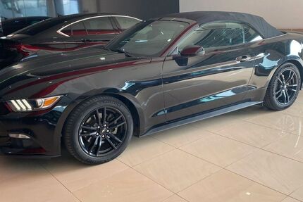 Ford Mustang 83.000 km 14.700 &euro; Kranenburg 47559