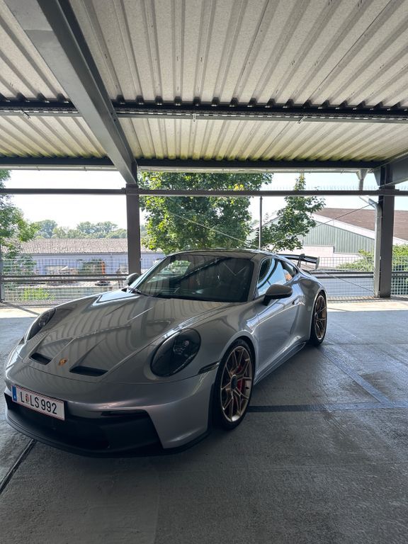 992