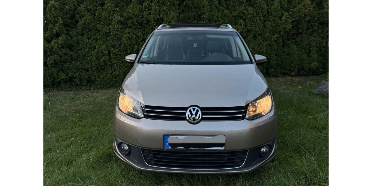 VW Touran 206.000 km 8.300 &euro; Albstadt 72458