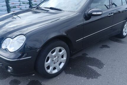 Mercedes-Benz C 200 199.999 km 3.999 &euro; Augustdorf 32832
