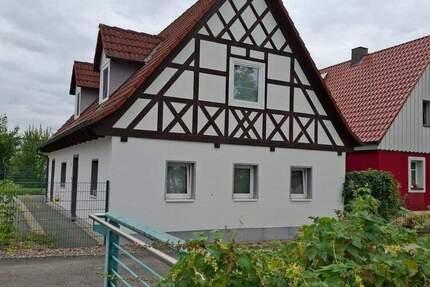 Haus Bad Staffelstein - 6 Zimmer, 170 m&sup2;, 290.000&euro; | Angebot:23948054