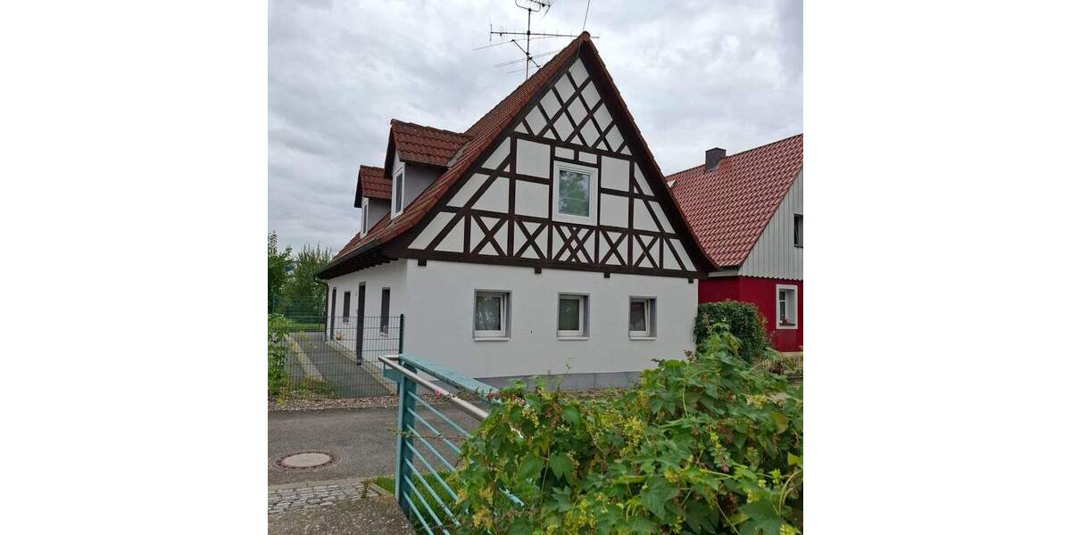 Mehrfamilienhaus, Wohnhaus Bad Staffelstein - 6 Zimmer, 170 m&sup2;, 290.000&euro; | Angebot:23948054