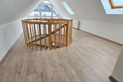 Wohnung Burkhardtsdorf - 3 Zimmer, 85 m&sup2;, 76.500&euro; | Angebot:27504801